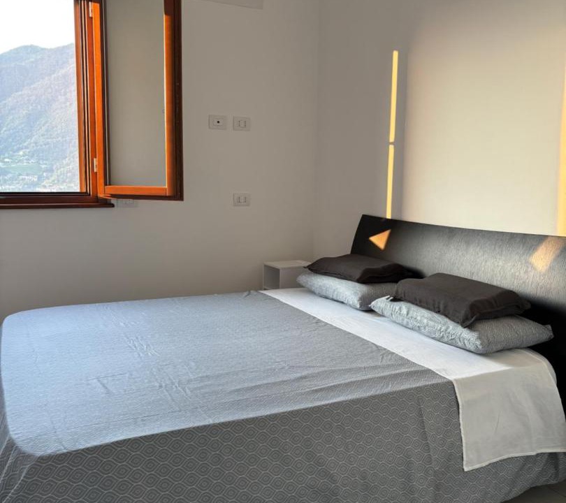 Photo of Bedroom in Como