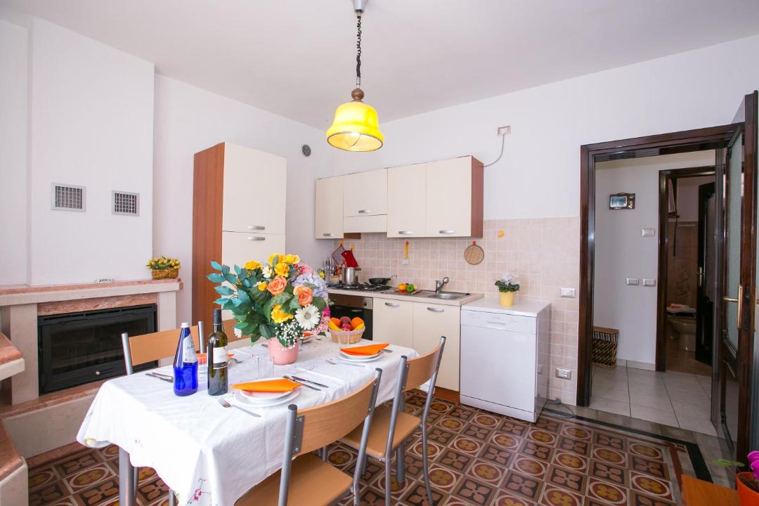 Photo of Kitchen in Colonno