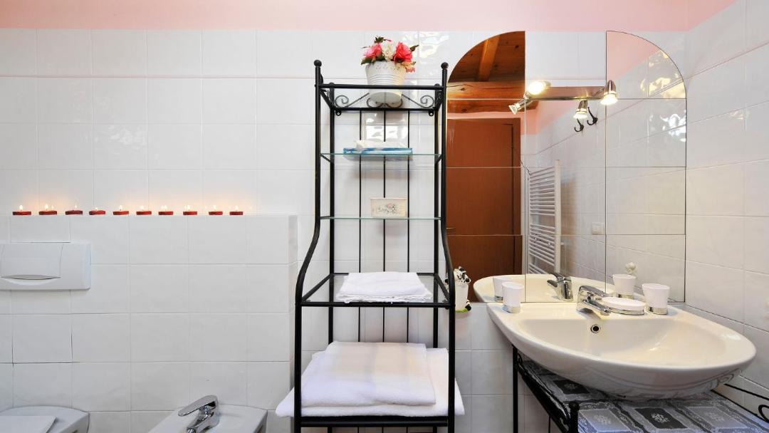 Photo of Bathroom in Carlazzo