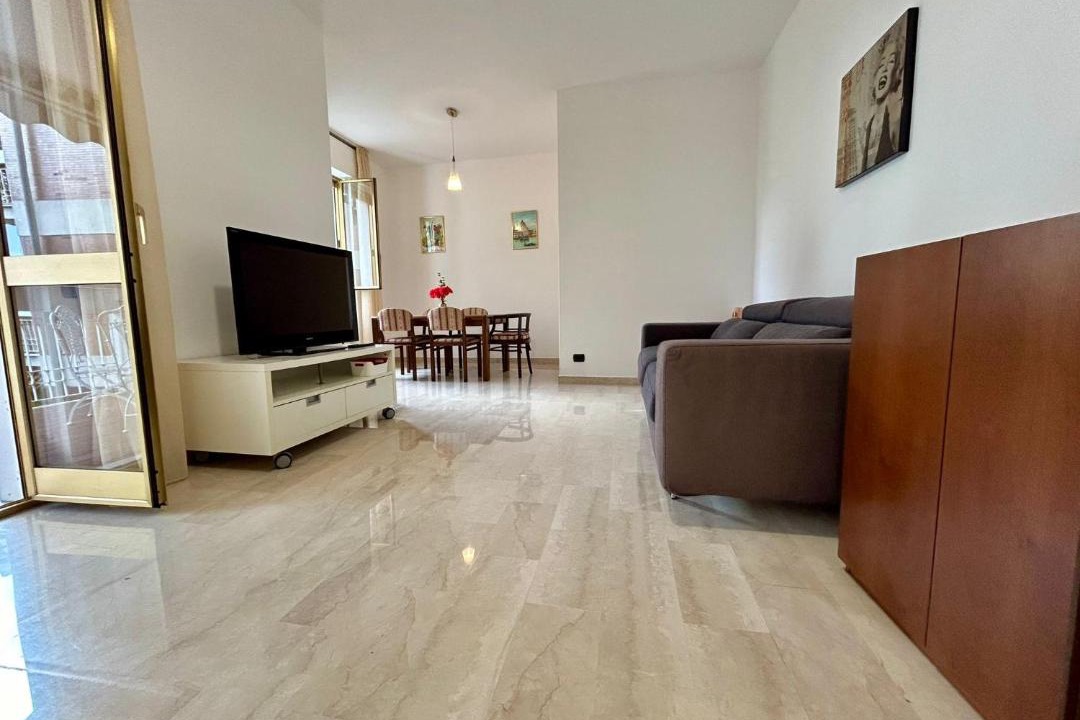 Photo of Livingroom in Downtown