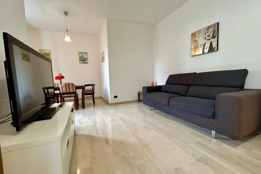 Photo of Livingroom in Downtown
