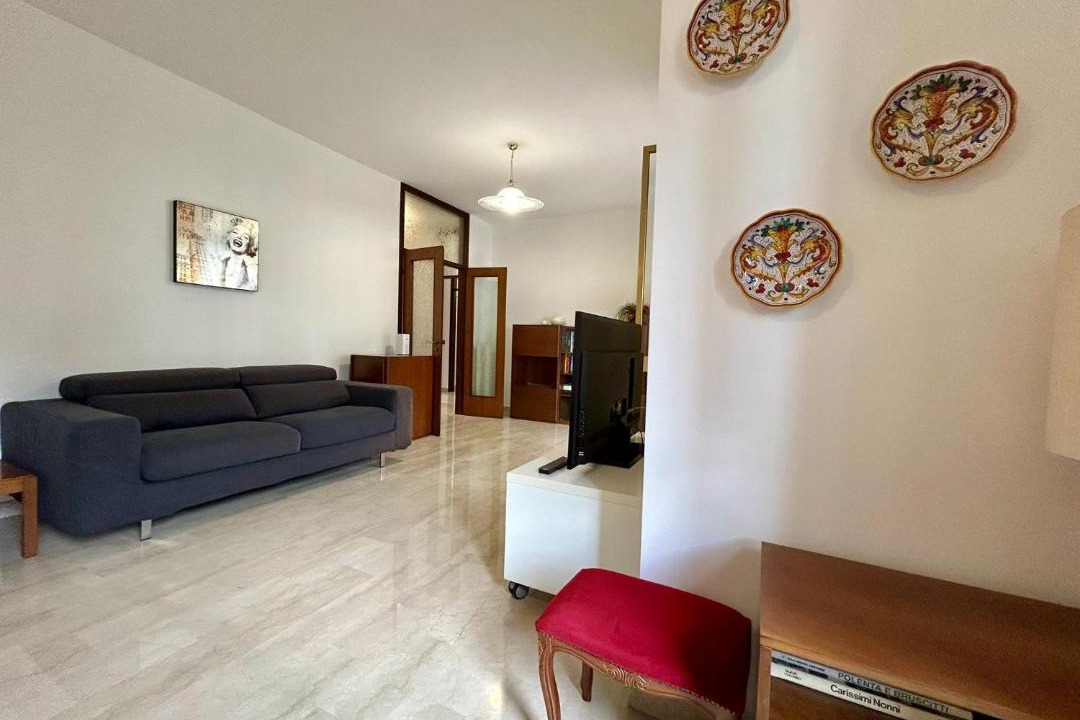 Photo of Livingroom in Downtown