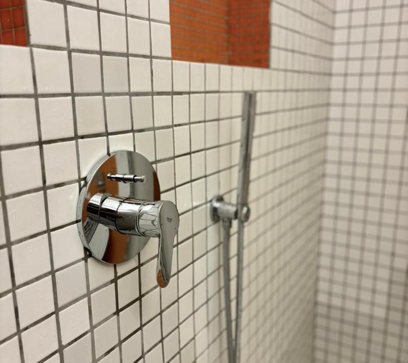 Photo of Bathroom in Tricolore