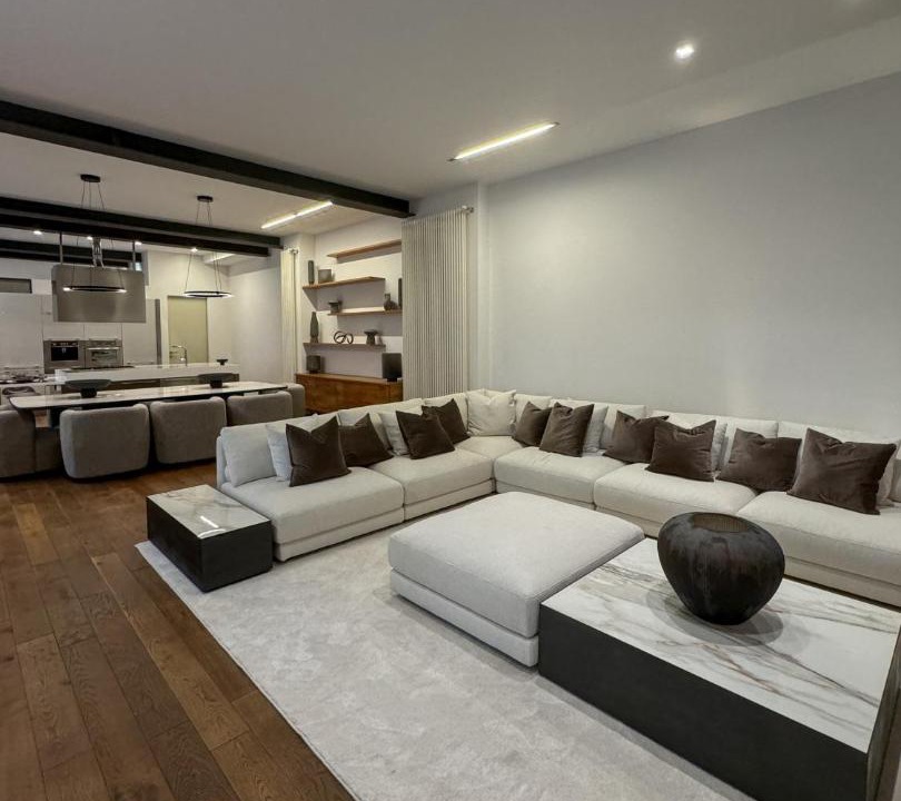 Photo of Livingroom in Downtown