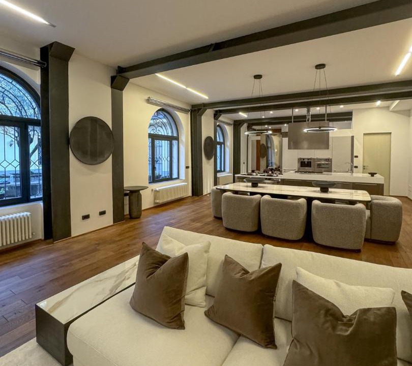 Photo of Livingroom in Downtown