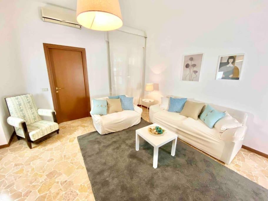 Photo of Livingroom in La Fontana