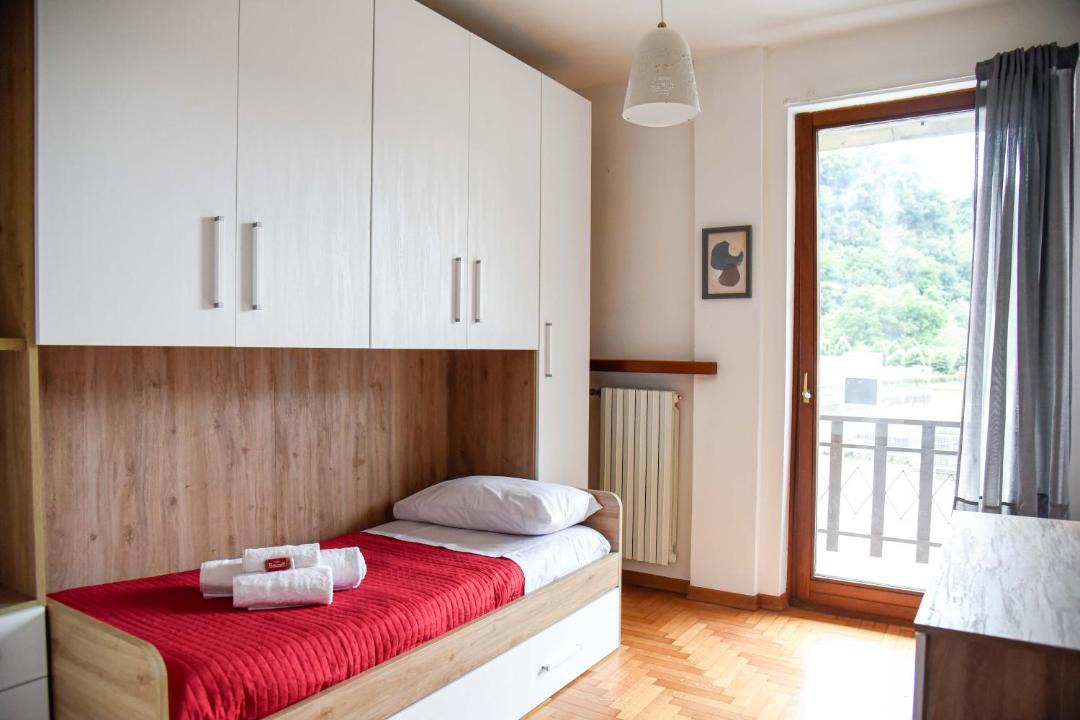 Photo of Bedroom in Roe