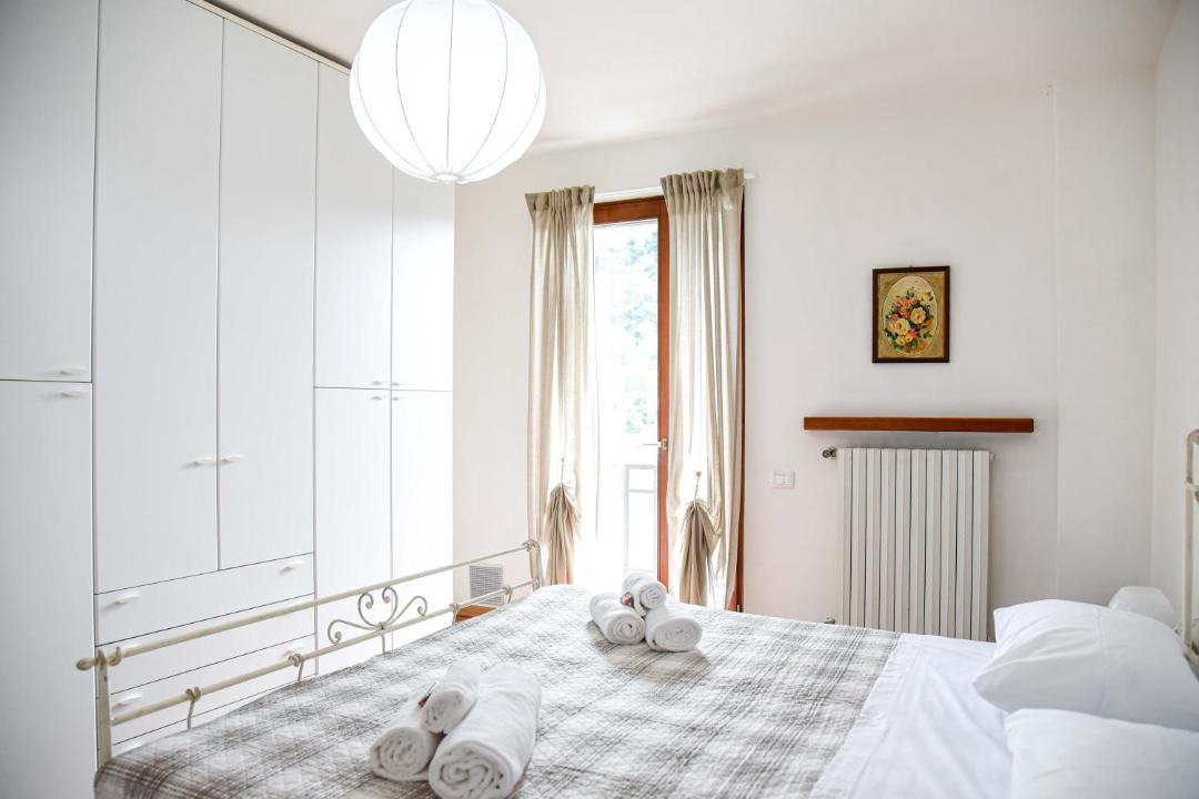 Photo of Bedroom in Roe