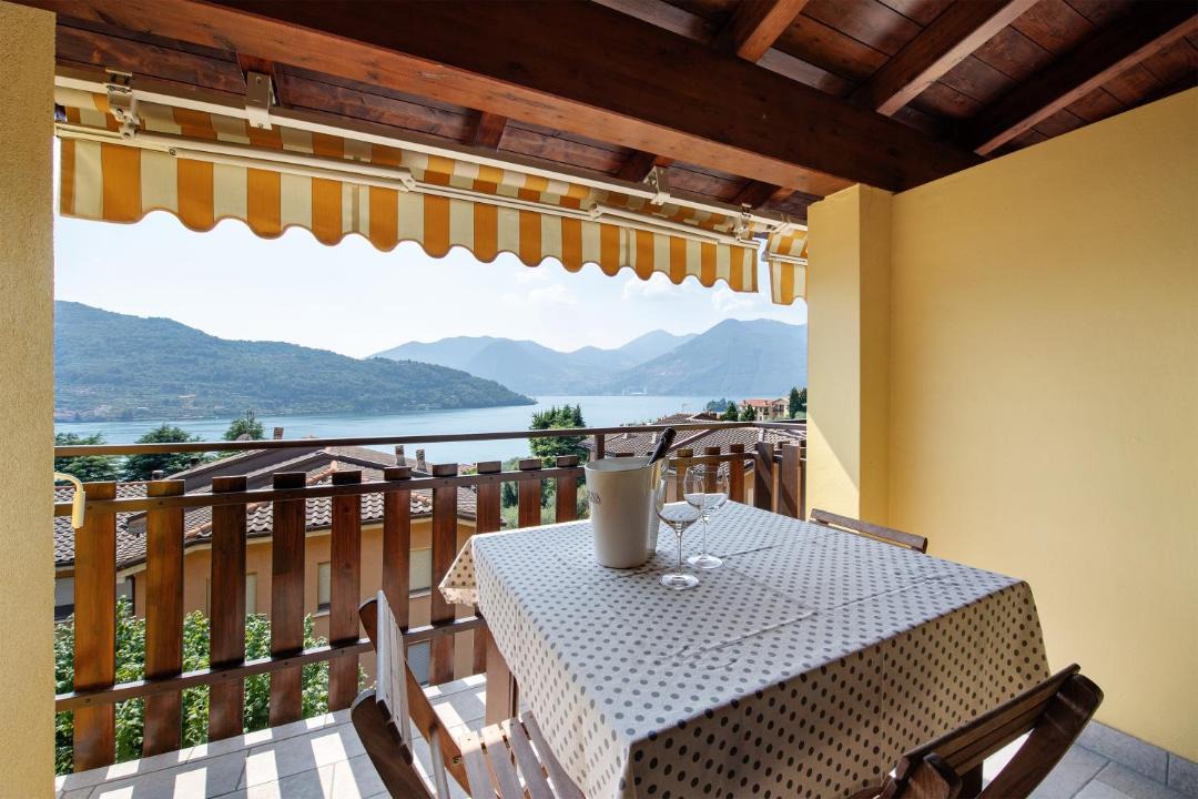 Photo of Patio Balcony in Marone
