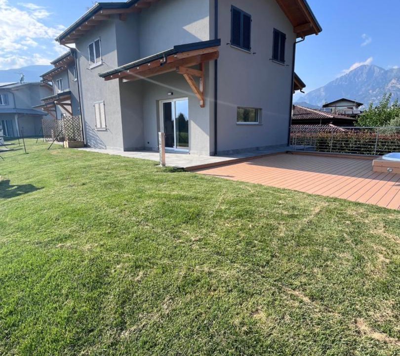 Photo of Others in Dubino