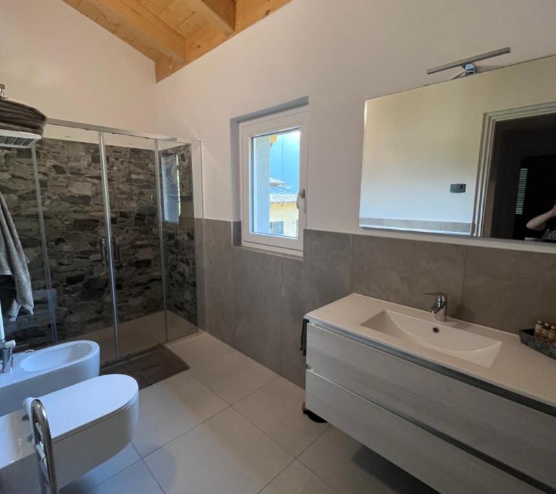 Photo of Bathroom in Dubino