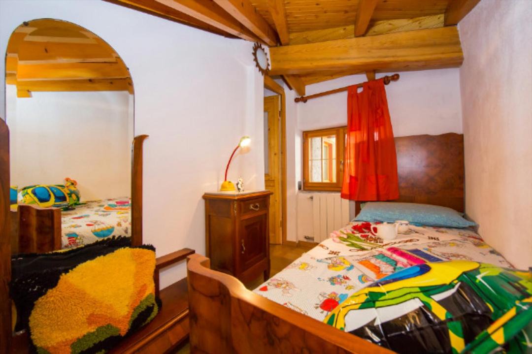 Photo of Bedroom in Brusimpiano