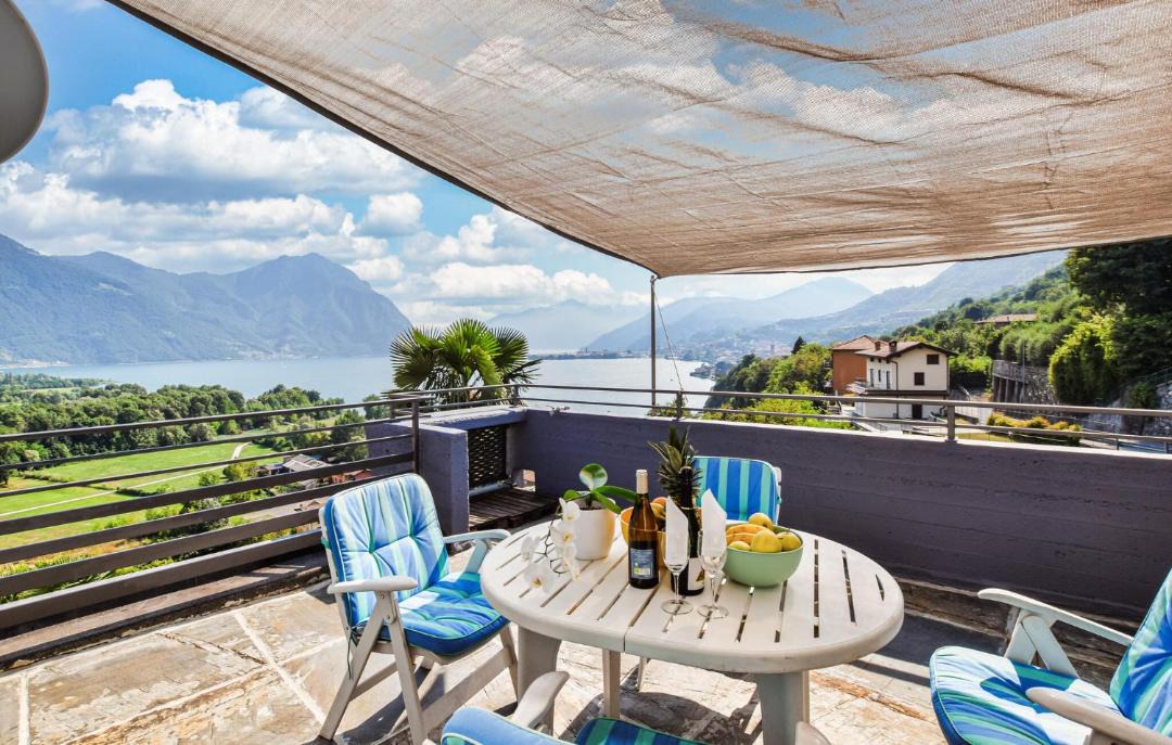 Photo of Patio Balcony in Costa Volpino