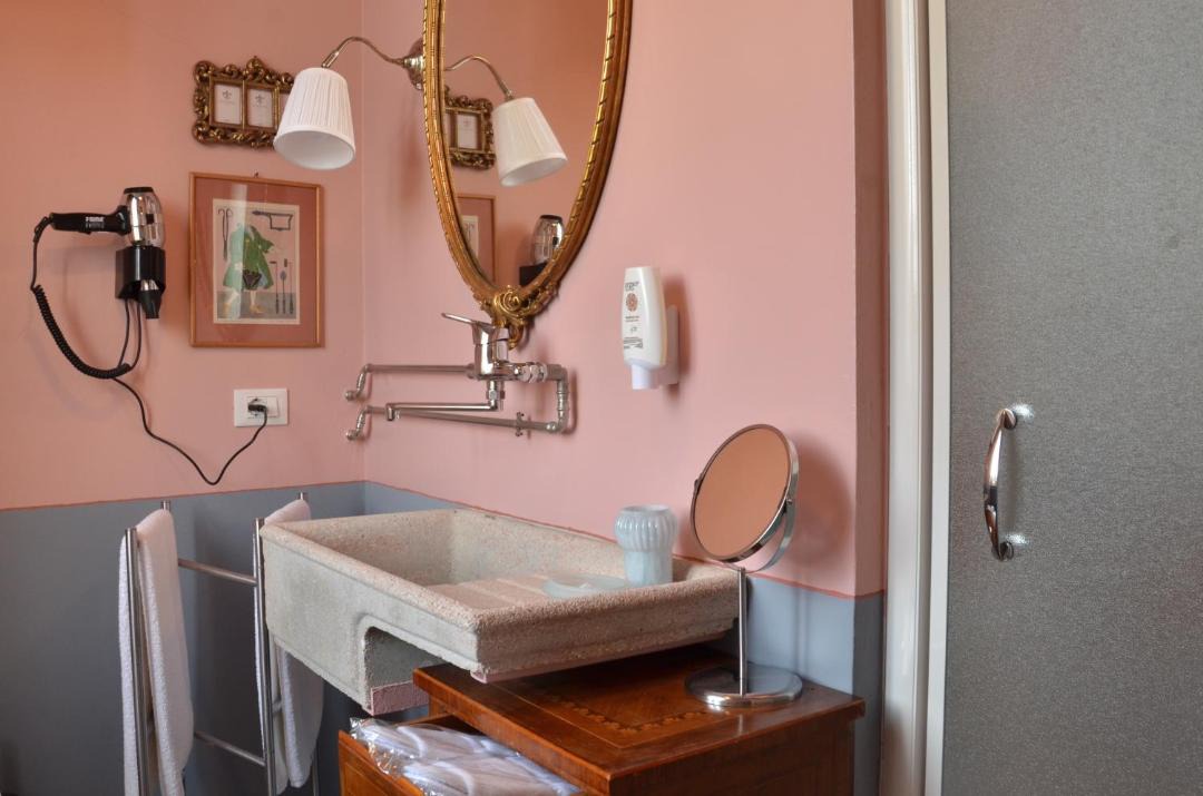 Photo of Bathroom in Birago