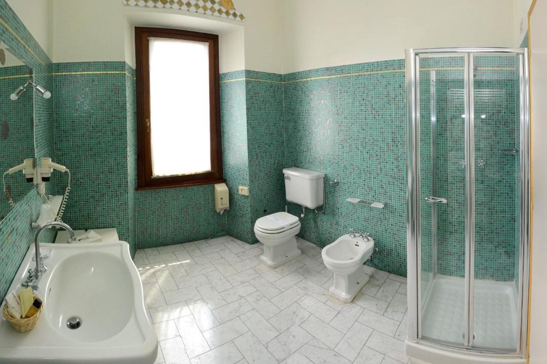 Photo of Bathroom in Crema