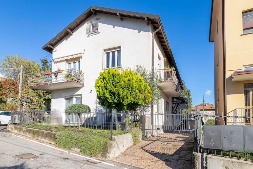 Photo of Buildings in Montano Lucino