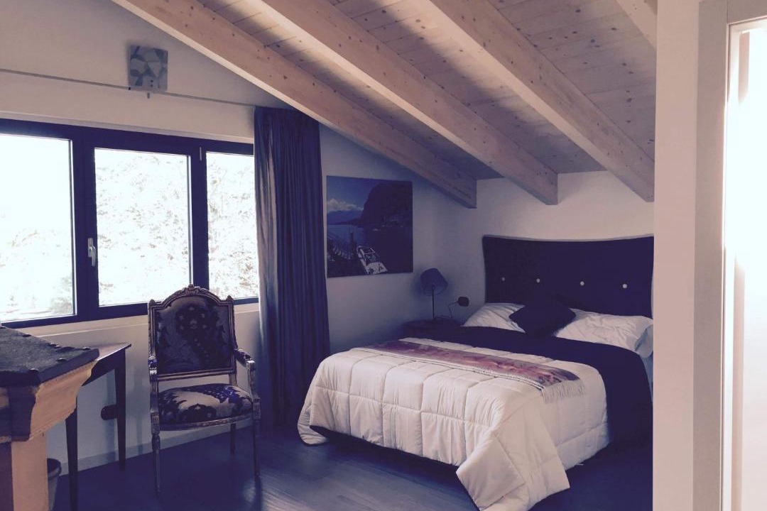 Photo of Bedroom in Capiago Intimiano