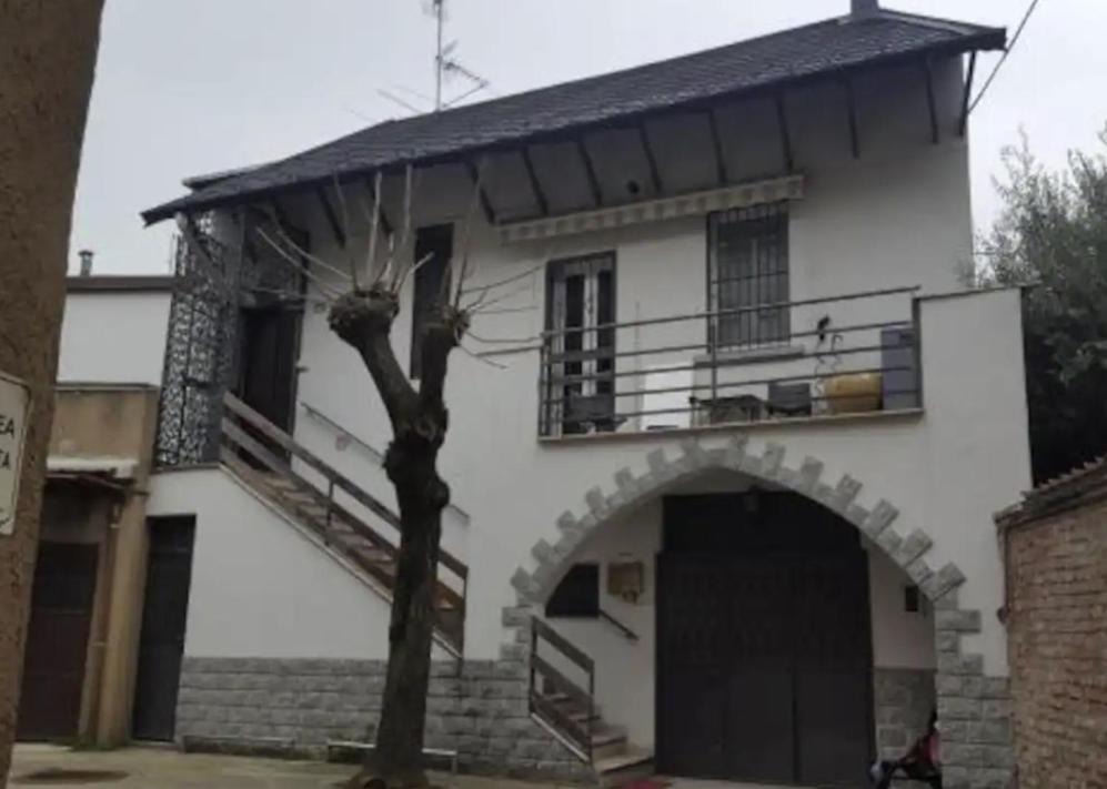 Photo of Buildings in Pero