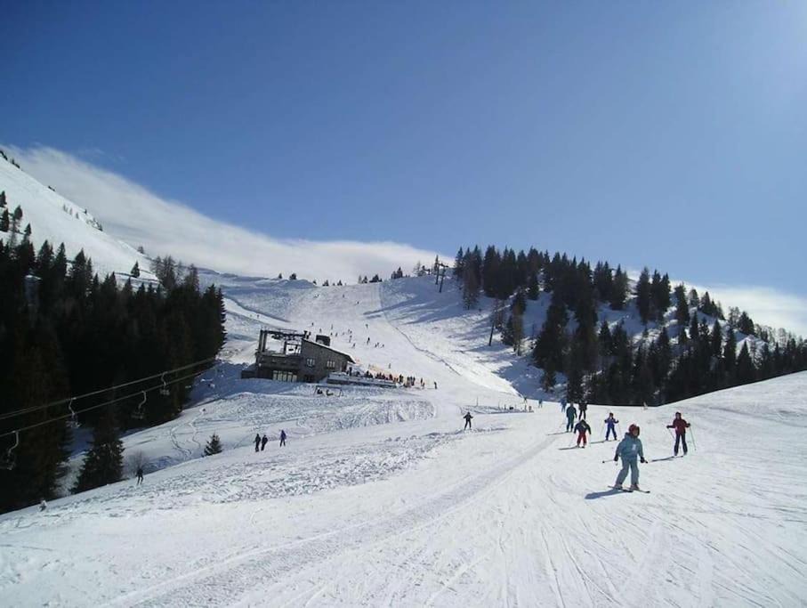 Photo of Others in Gromo