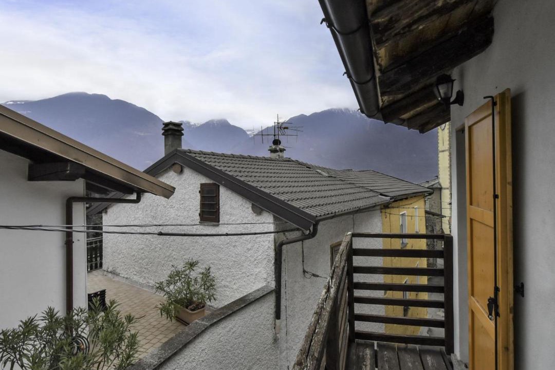 Photo of Buildings in Nuova Olonio