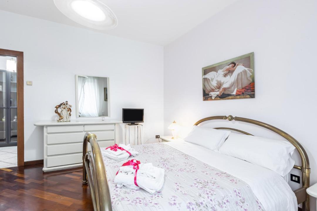 Photo of Bedroom in Lovere