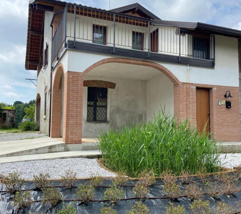 Photo of Buildings in Cantu
