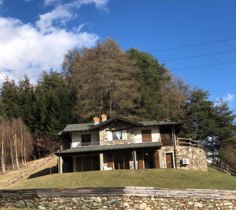 Photo of Buildings in Mello
