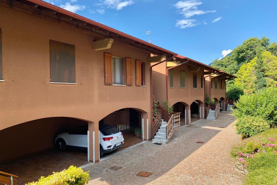 Photo of Buildings in Cerro