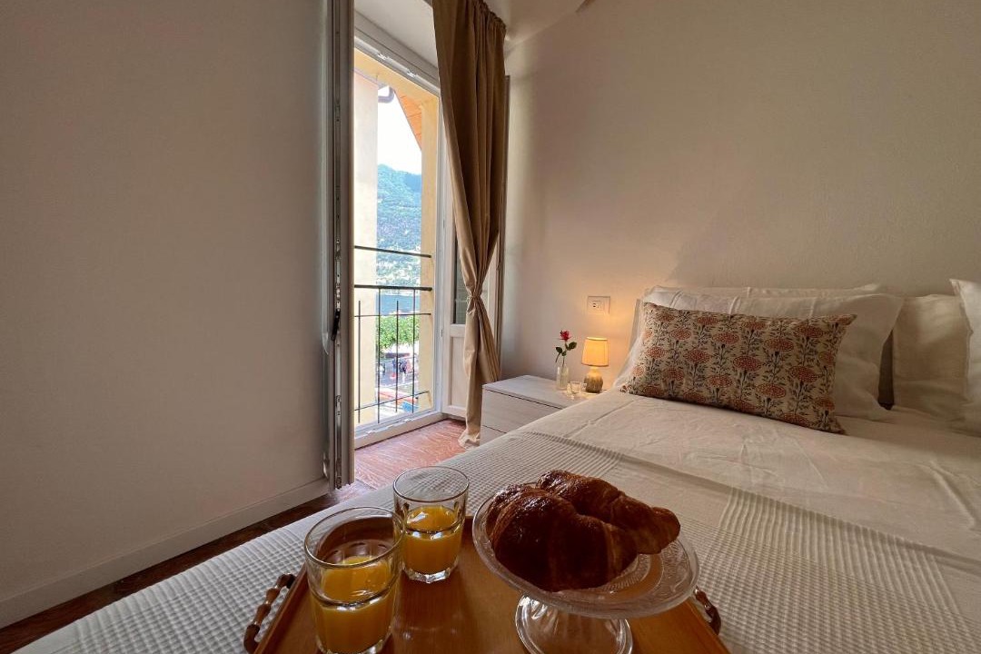 Photo of Bedroom in Torno