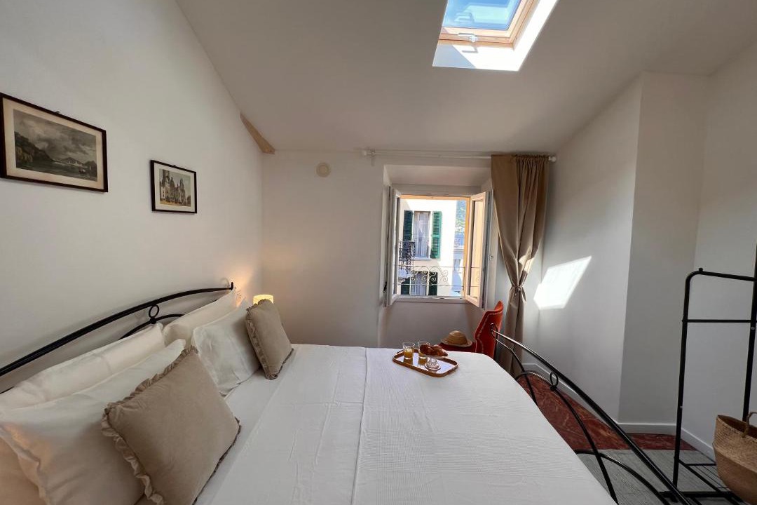 Photo of Bedroom in Torno