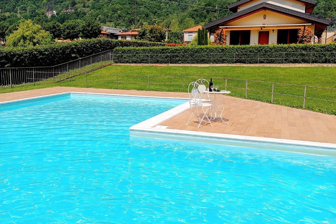 Photo of Others in Spinone Al Lago