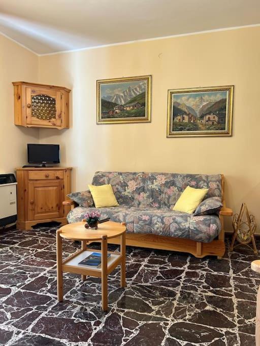 Photo of Livingroom in Borno