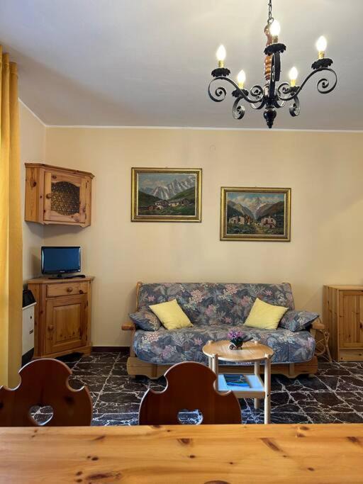 Photo of Livingroom in Borno