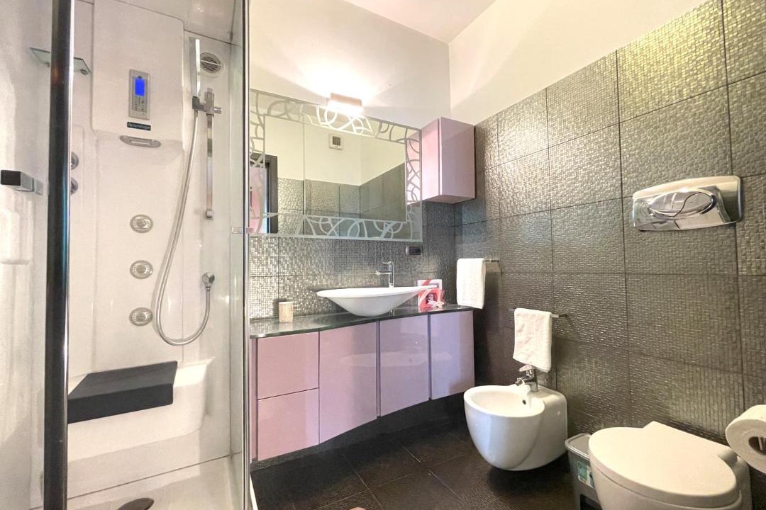 Photo of Bathroom in Rho