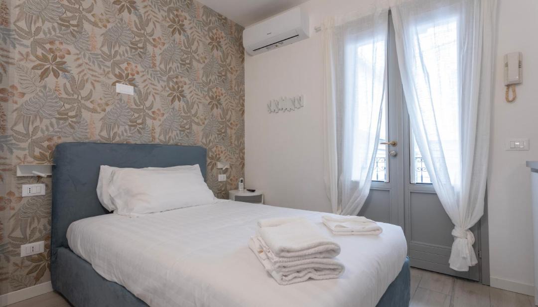 Photo of Bedroom in Magenta