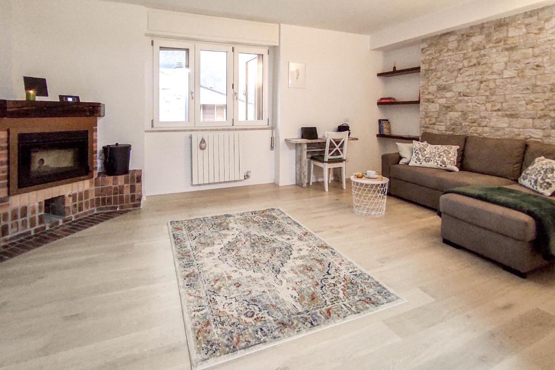 Photo of Livingroom in Edolo