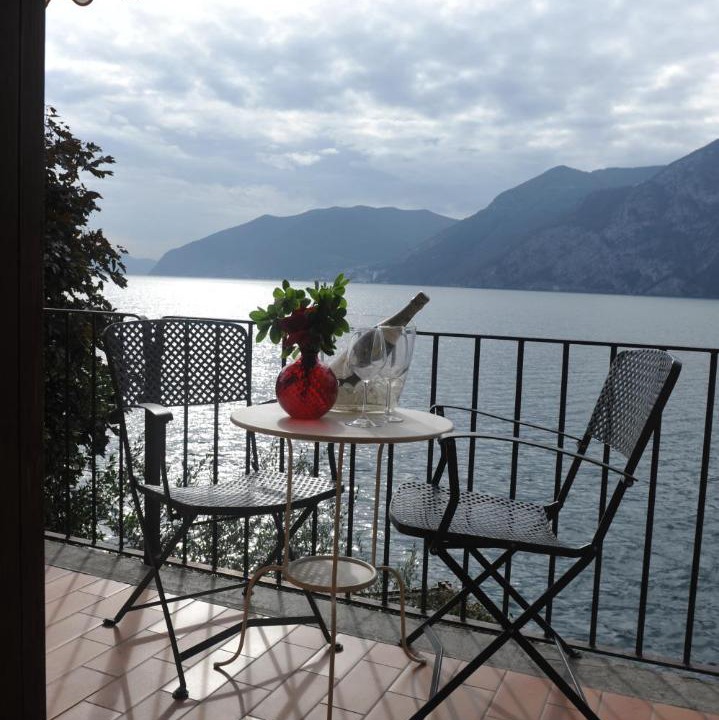 Photo of Patio Balcony in Marone