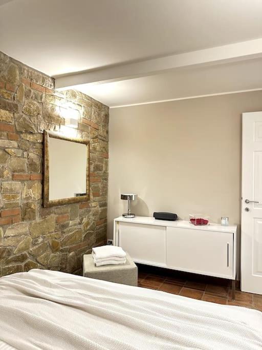 Photo of Bedroom in Capiago Intimiano