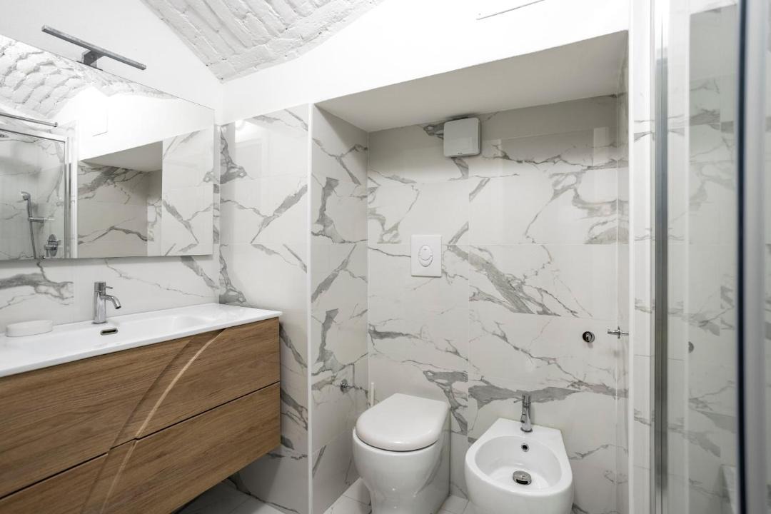 Photo of Bathroom in Tricolore
