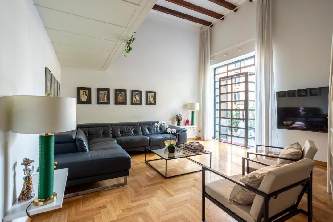 Photo of Livingroom in Tricolore