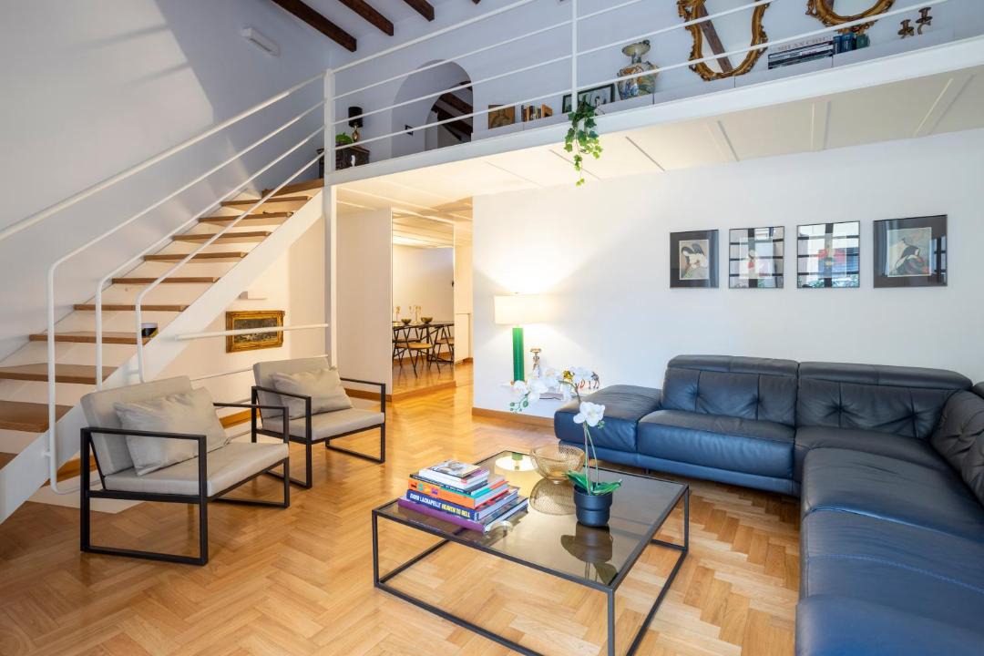 Photo of Livingroom in Tricolore