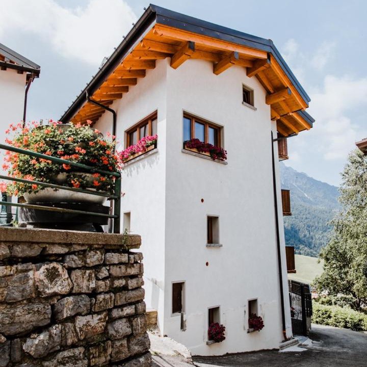 Photo of Buildings in Zambla Alta