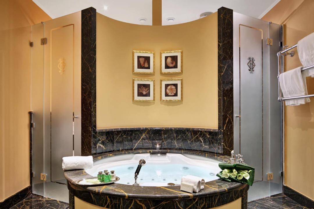 Photo of Bathroom in Tremezzo