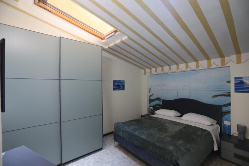 Photo of Bedroom in Magenta