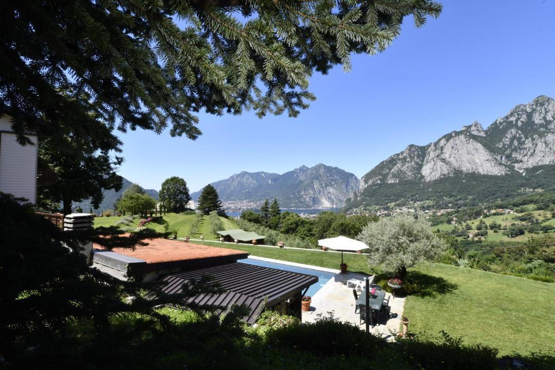 Photo of Buildings in Malnago