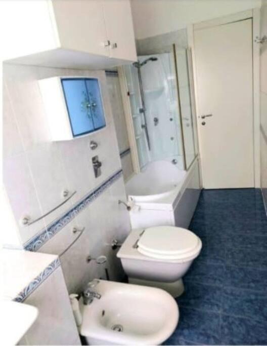 Photo of Bathroom in San Siro
