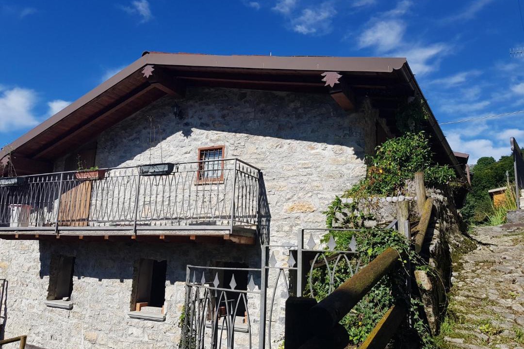 Photo of Buildings in Gorno
