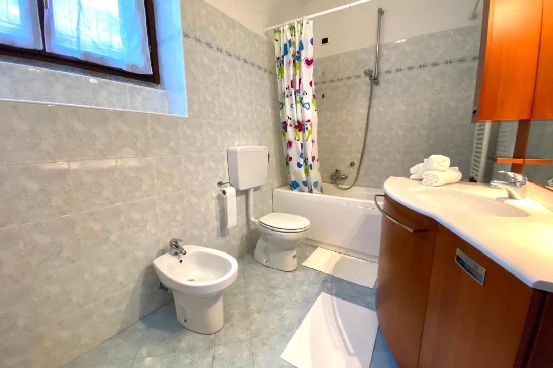 Photo of Bathroom in Angera