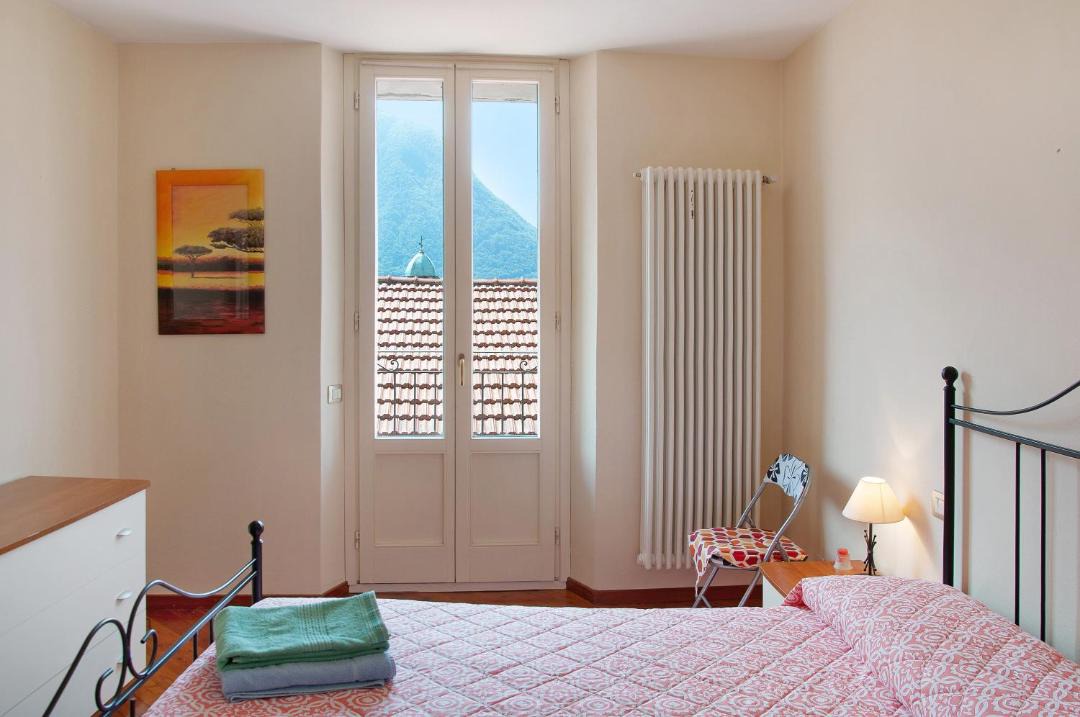 Photo of Bedroom in Colonno