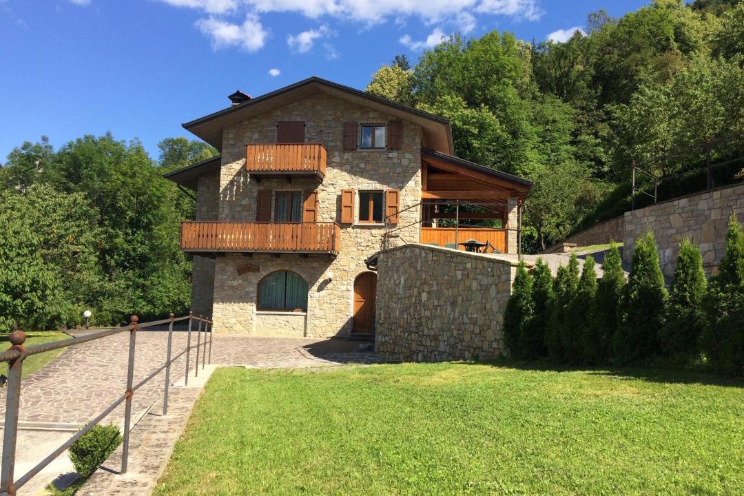 Photo of Buildings in Zogno